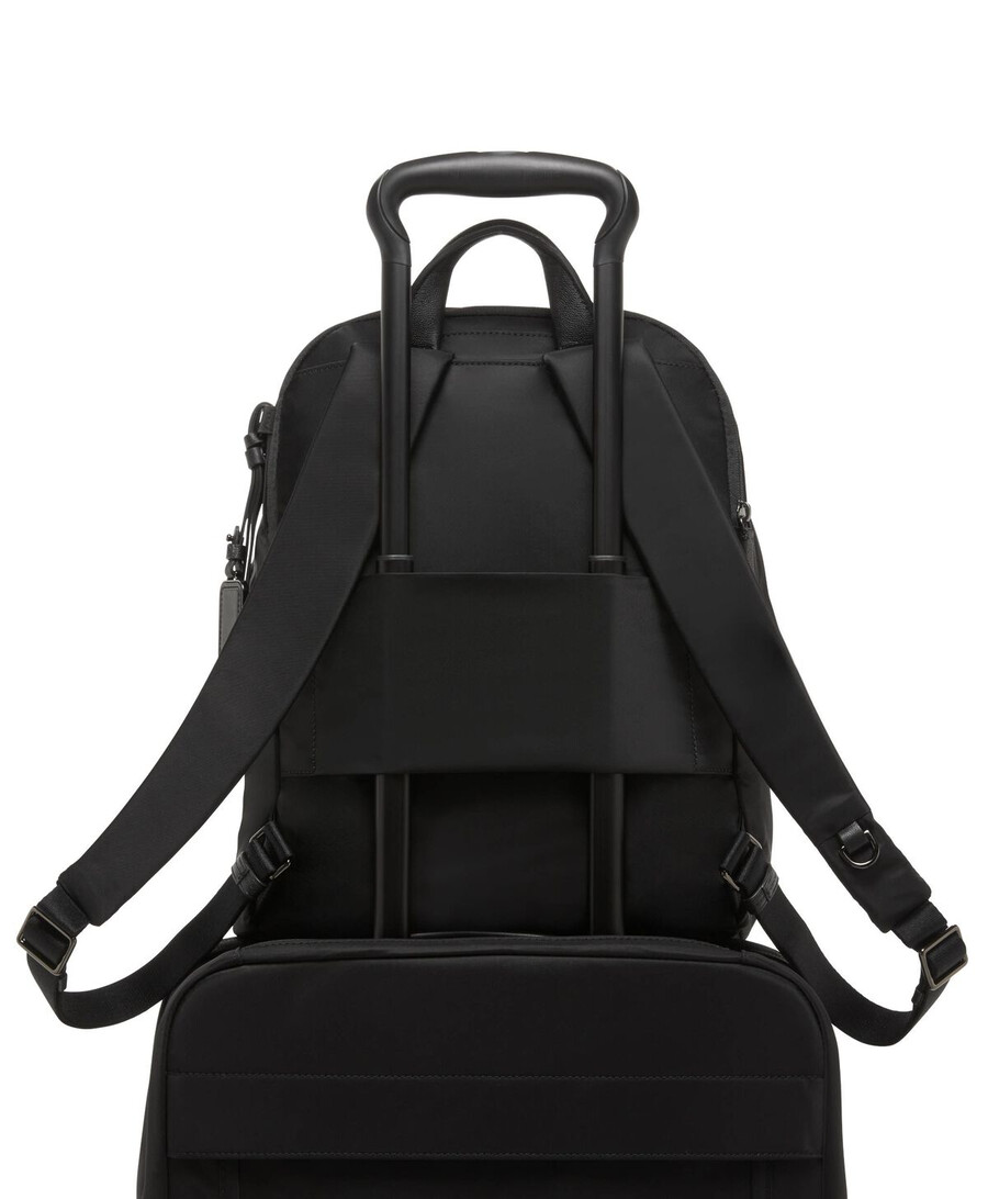 voyageur halsey backpack
