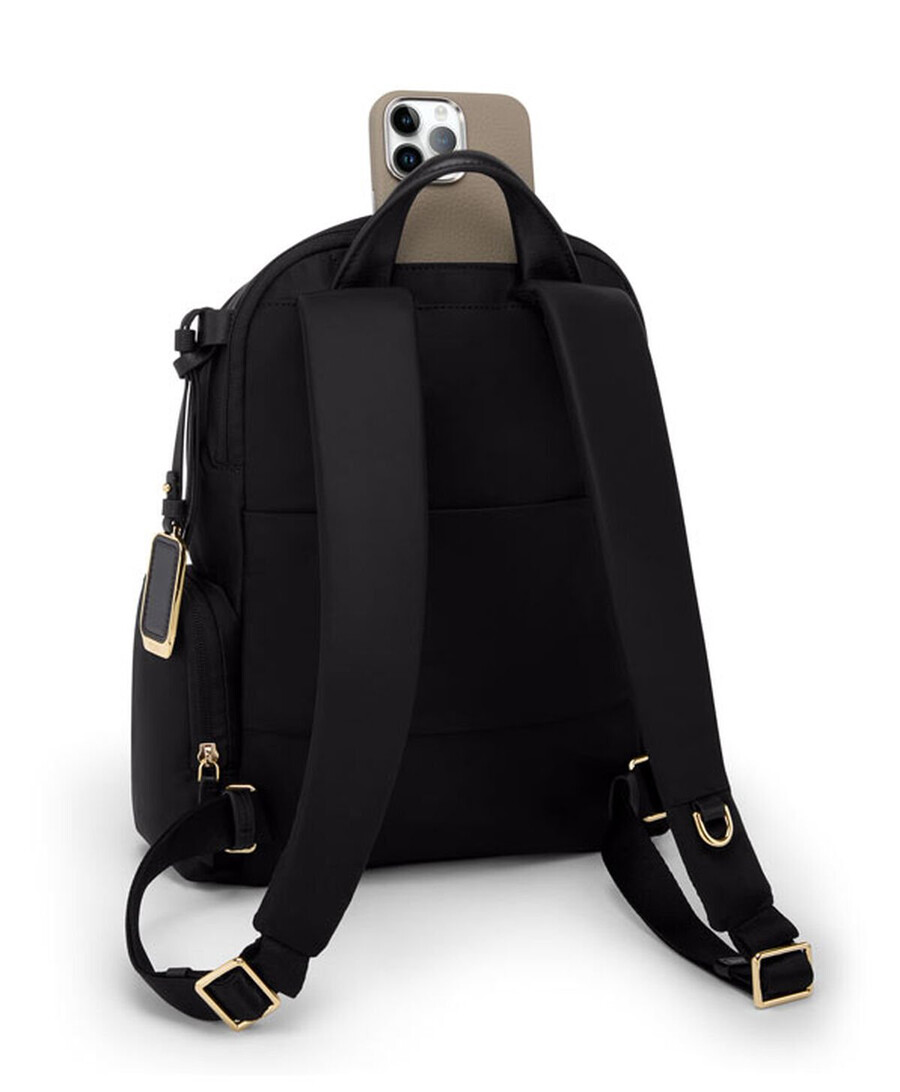 voyageur celina medium backpack