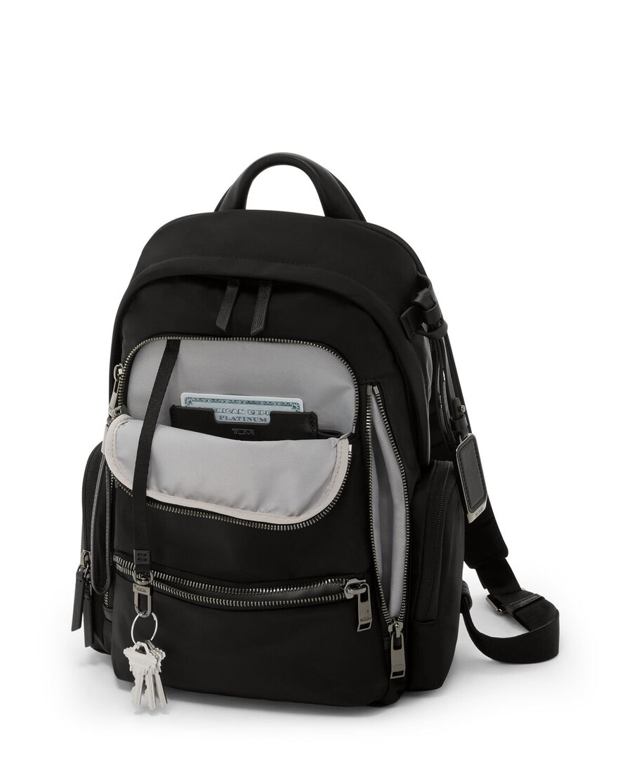 voyageur celina medium backpack