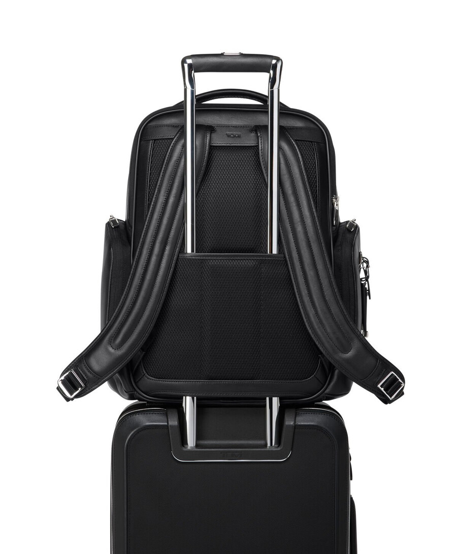 arrivé barker large backpack
