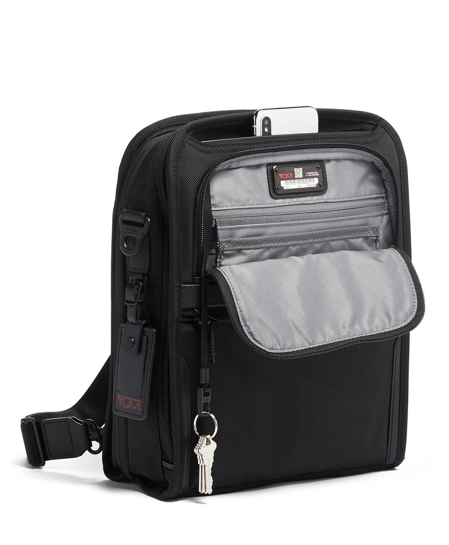 alpha 3 medium travel tote