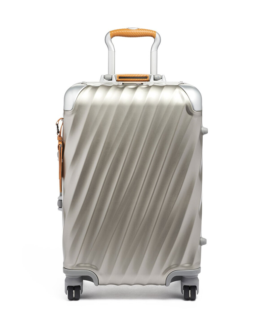 19 degree titanium international carry-on 56 cm