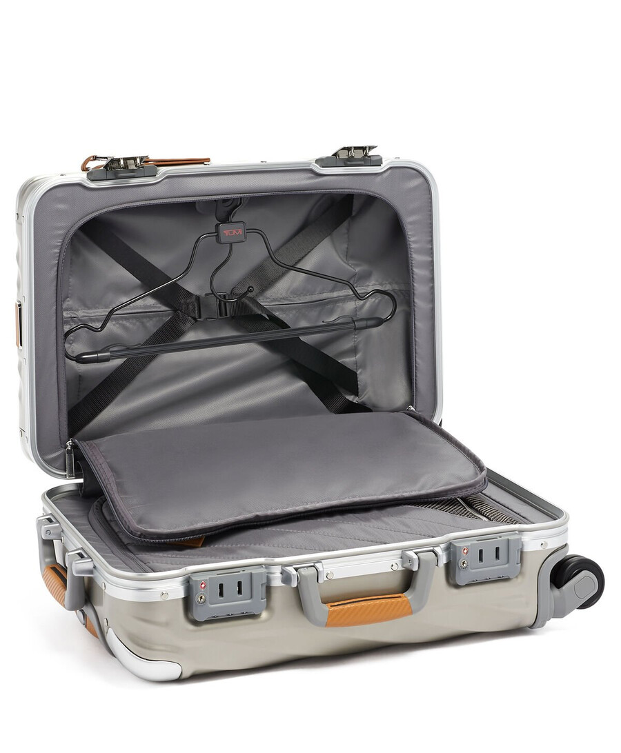 19 degree titanium international carry-on 56 cm