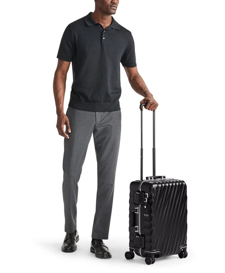 19 degree frame international carry-on 55 cm