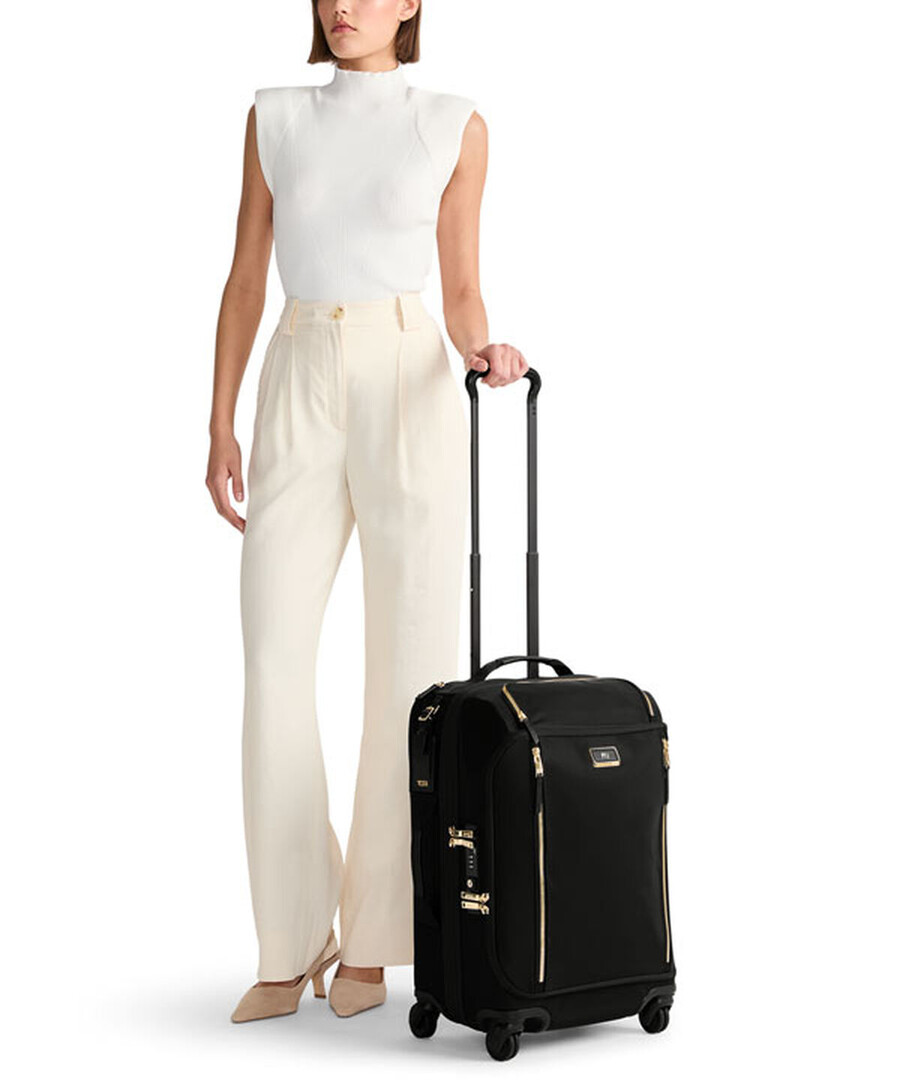 voyageur léger international expandable carry-on