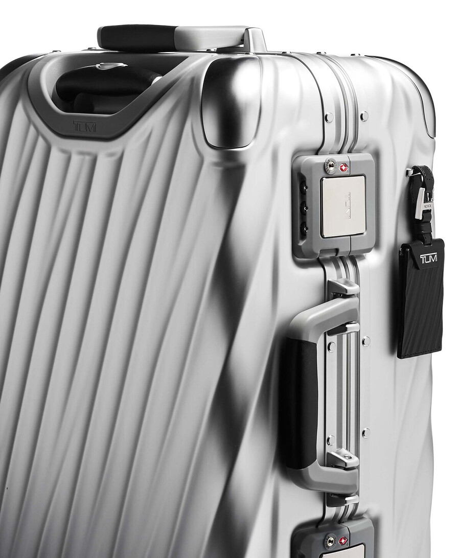 19 degree aluminium international carry-on 56 cm