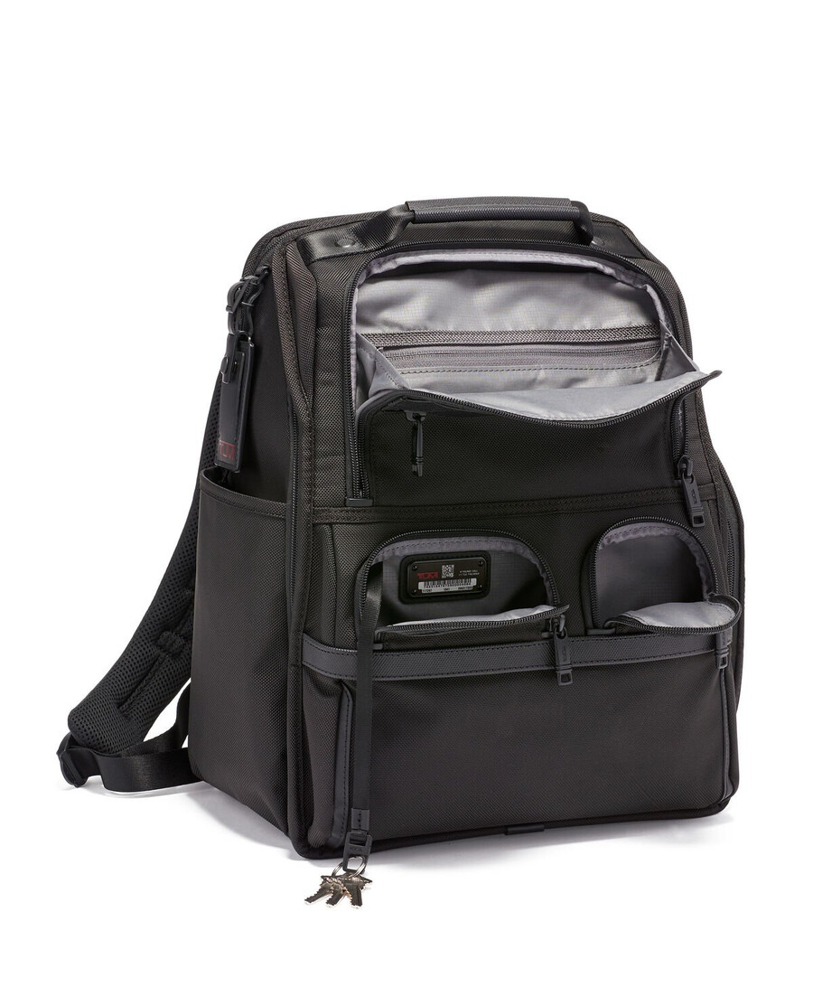 alpha 3 compact laptop brief pack