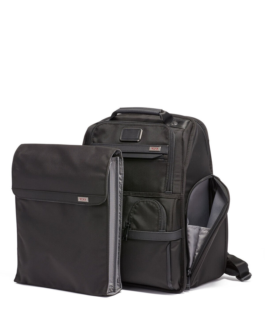 alpha 3 compact laptop brief pack