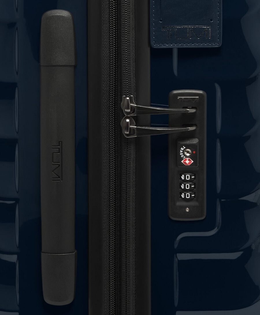 19 degree short trip expandable checked luggage 66 cm