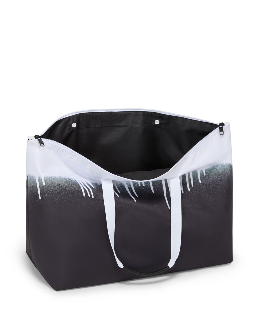 voyageur just in case tote